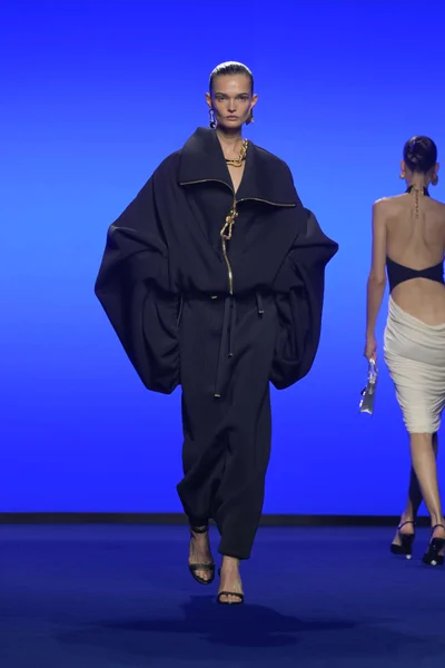 Look 43